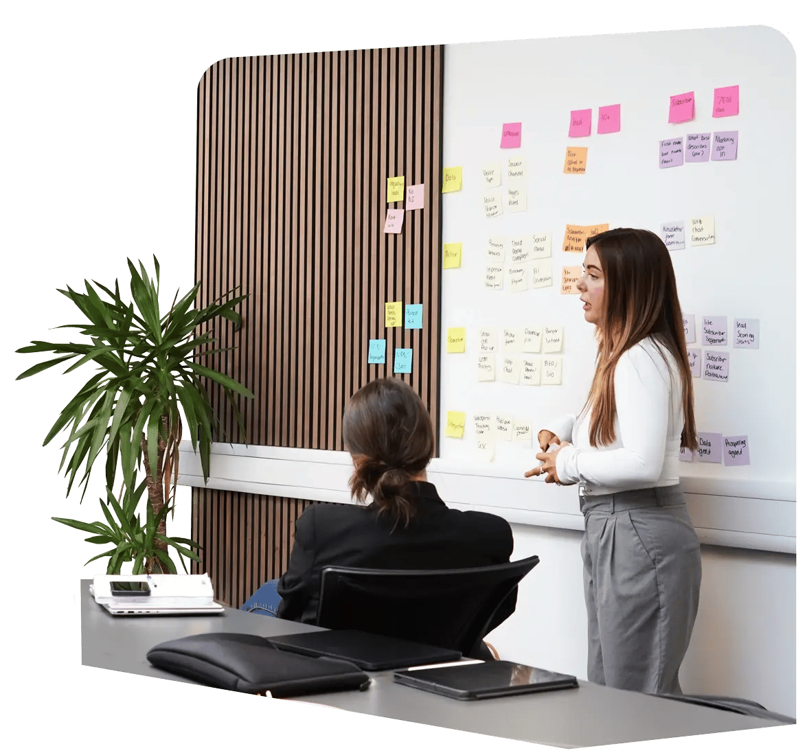 Maddy from elcap holding a workshop